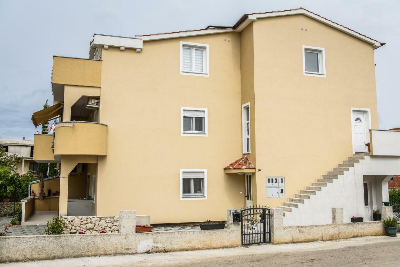 דירות זאדאר Apartman Nina מראה חיצוני תמונה